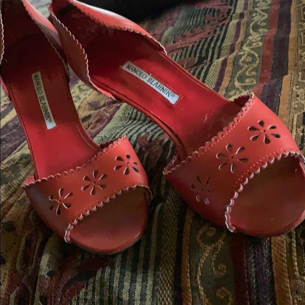Manolo Blahnik red 3” high heels size 9.5 cute
